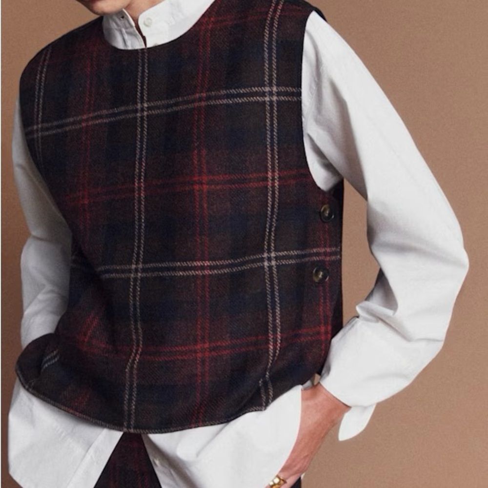 Sezane Plaid Sleeveless Vest in Navy & Burgundy